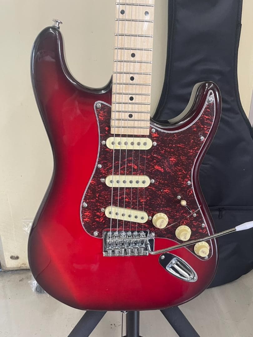 フェンダー　ストラトキャスター　レプリカ　レッドサンバースト系
