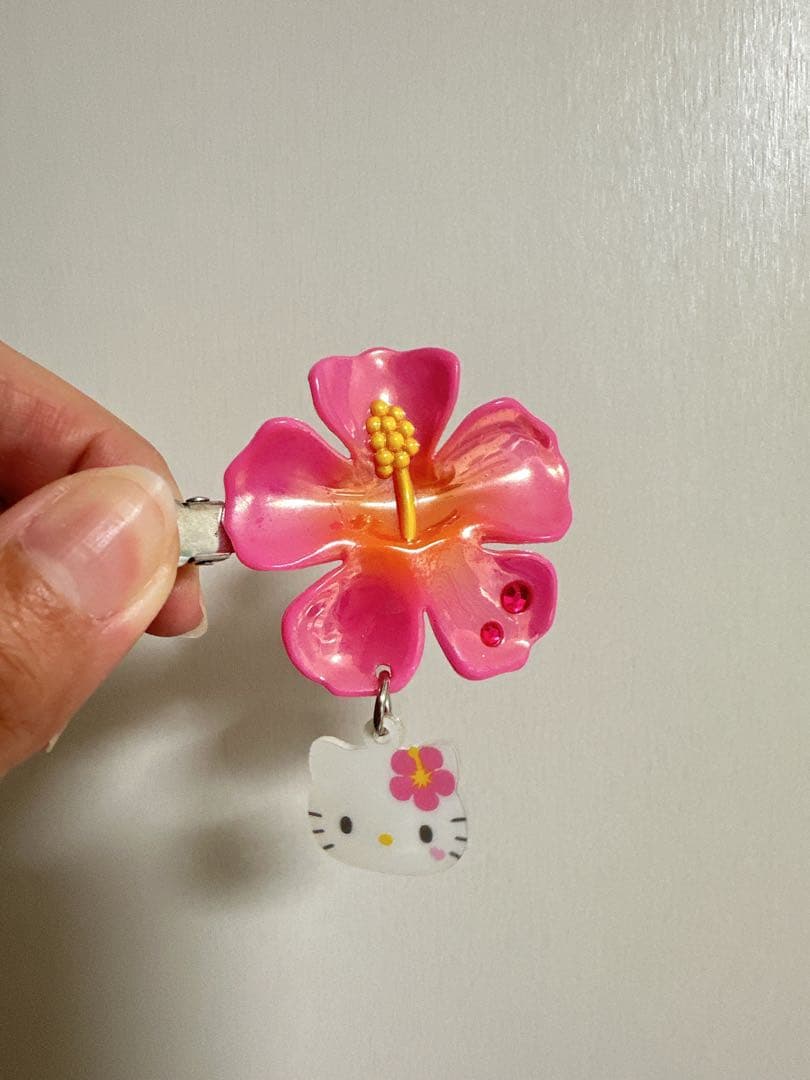 ハローキティ 平成コギャル 前髪クリップ サンリオ ハイビスカス