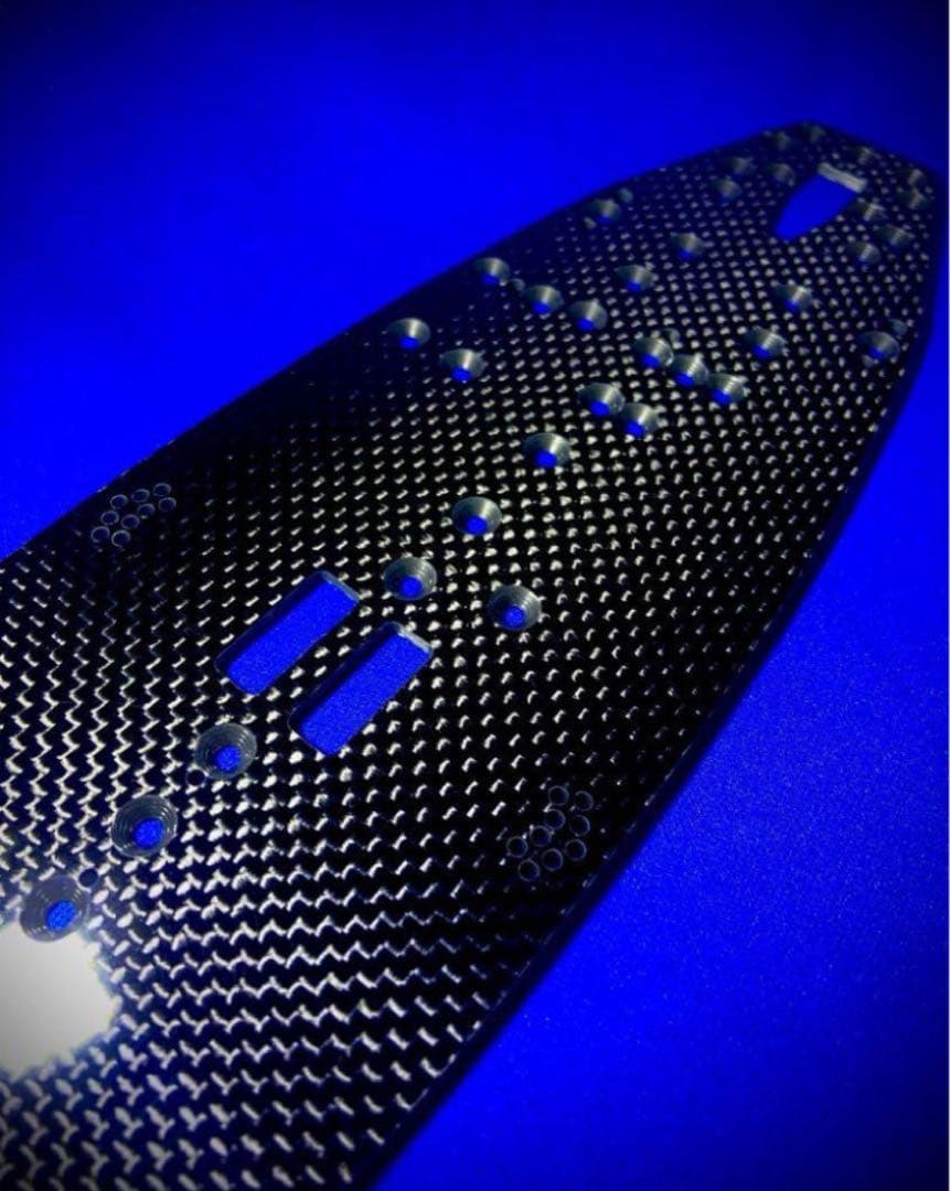 AWESOMATIX オーソマ A800R 用 カーボンシャーシ 平織　艶あり