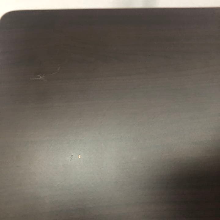 カウンターテーブルとカウンターチェア