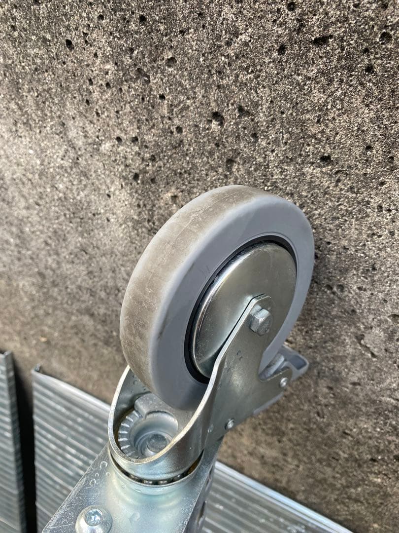 ✨人気✨　③メタルシステム　4段フルタイプ　キャスター付