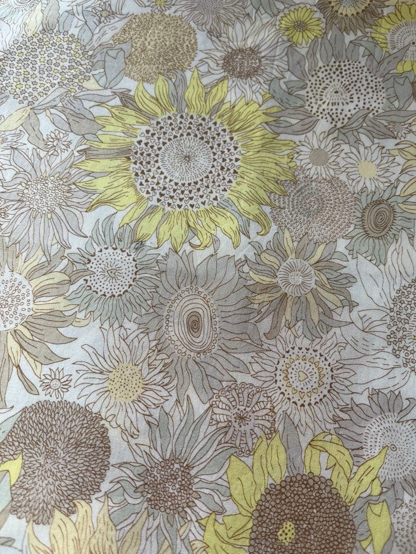 ハンドメイド　リバティ　巾着袋　アイアンシ　スモールスザンナ