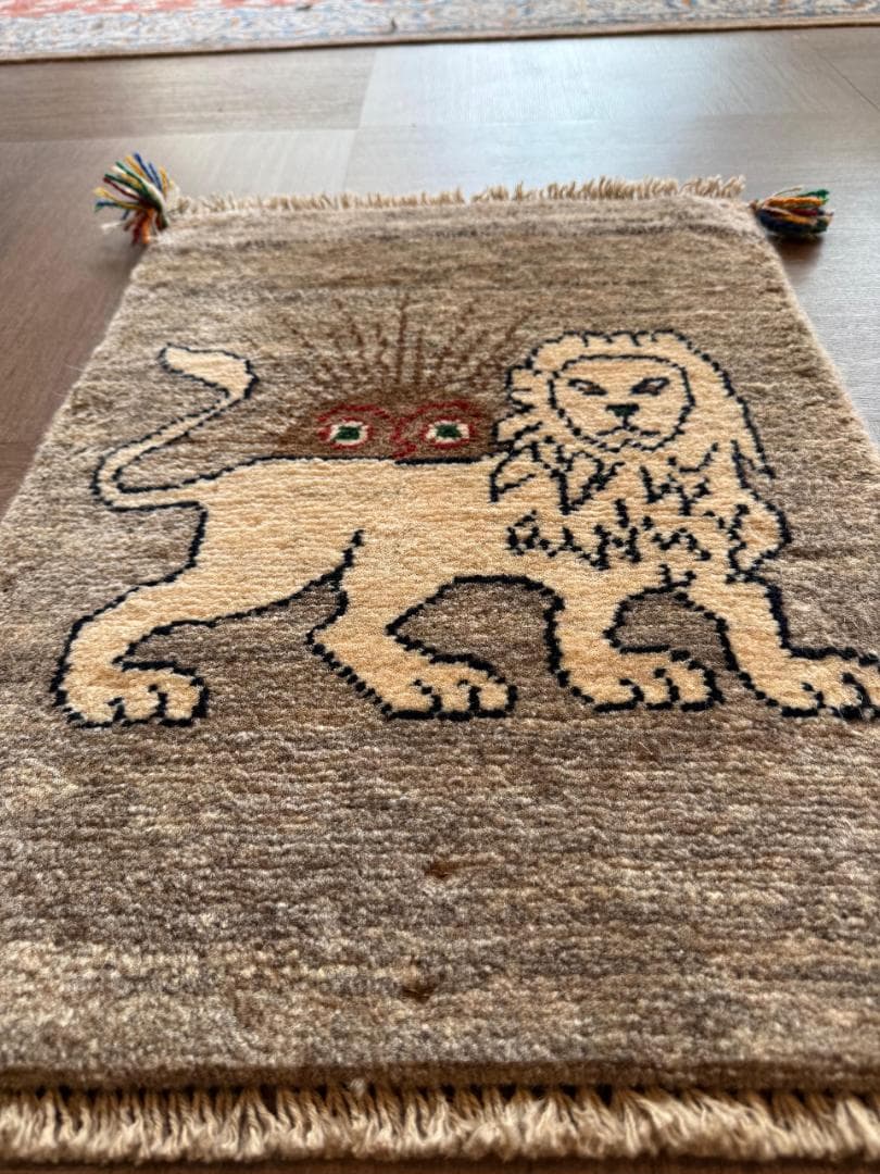 手織りペルシャギャッベ 玄関マット 44x60cm ナチュラル/ライオンと太陽