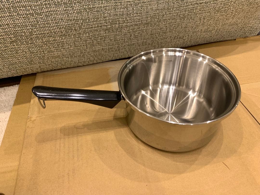 新品　18/8ステンレス　アムウェイ　大ソースパン　ＩＨ対応