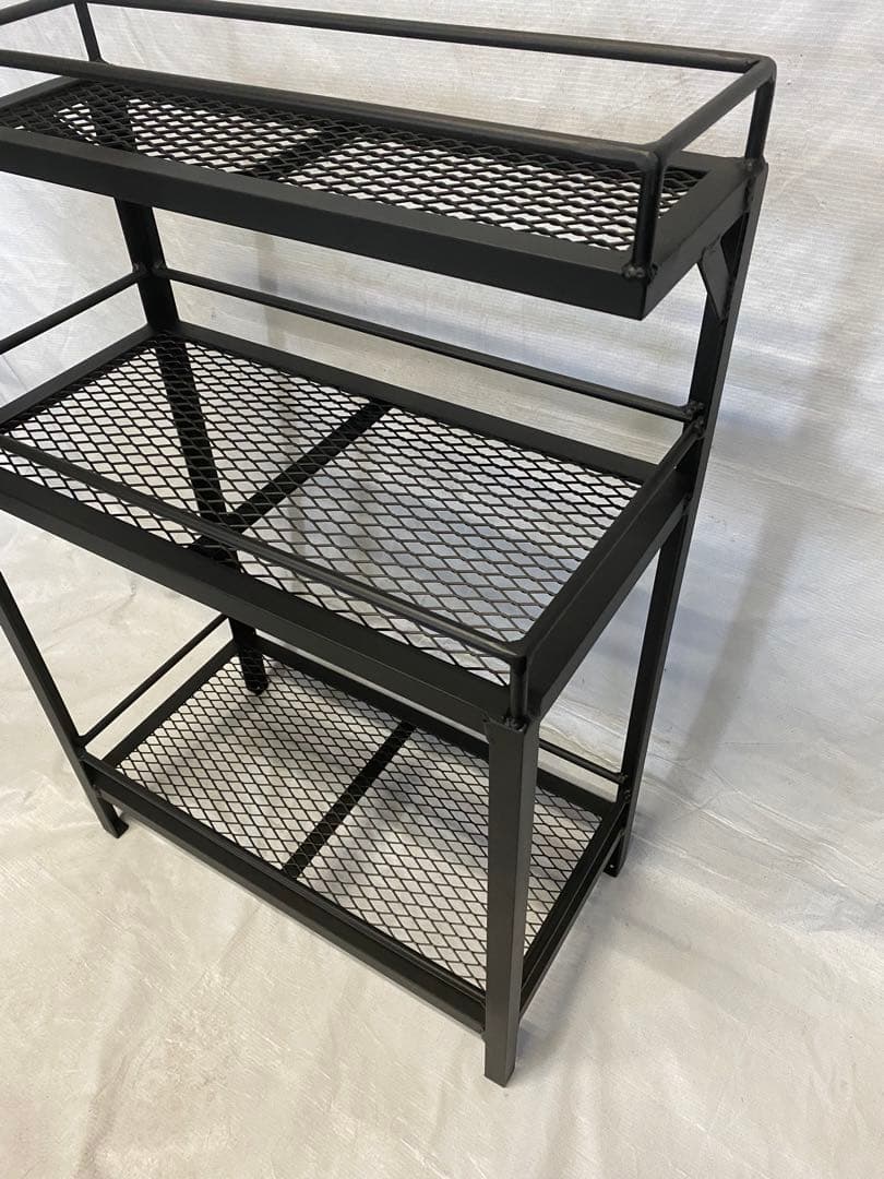 アイアンシェルフ　アイアンラック　スチールラック　植物棚　棚　多肉植物