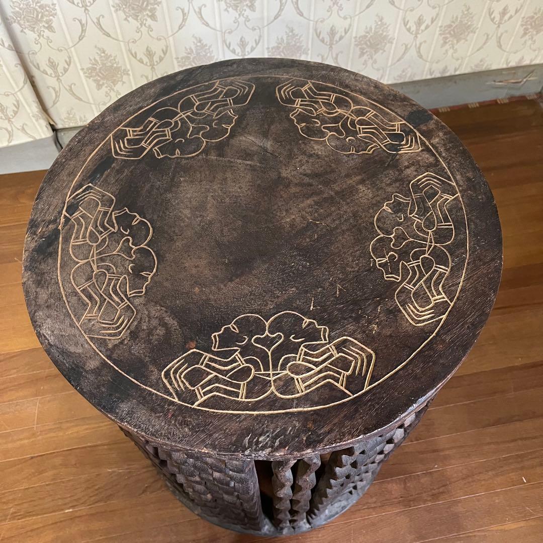 【アンティーク】① アジアン家具 木製 彫刻 木彫り サイドテーブル 古家具