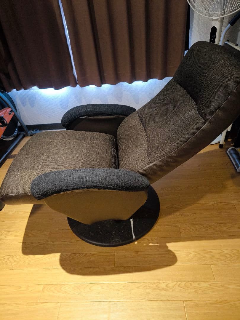 ニトリ パーソナルチェア Dメッシュ ブラウン オットマン別出品