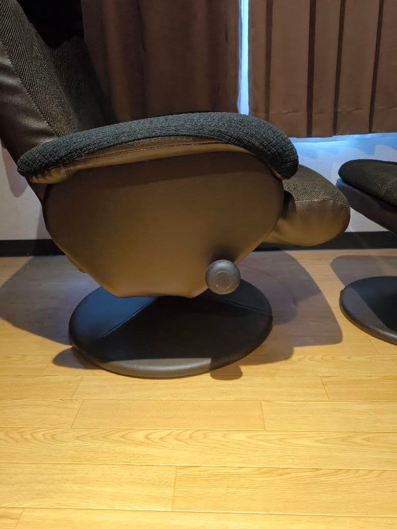 ニトリ パーソナルチェア Dメッシュ ブラウン オットマン別出品