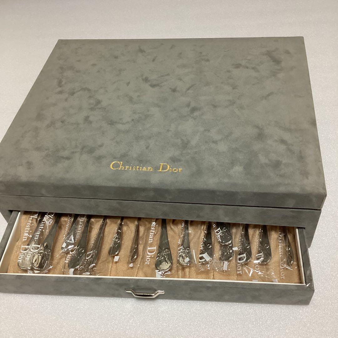 新品　ディオール　カトラリーセット　ディナーセット47本