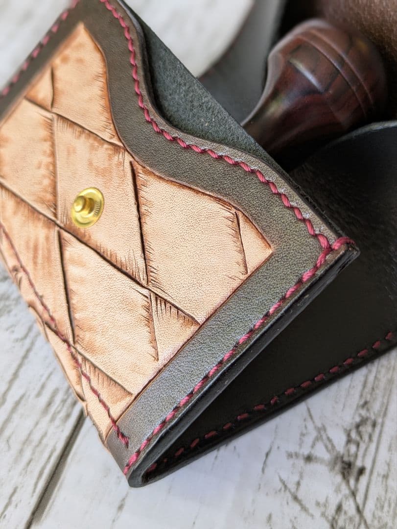 レザーケース　レザーカービングケース　ケース　小銭入れ