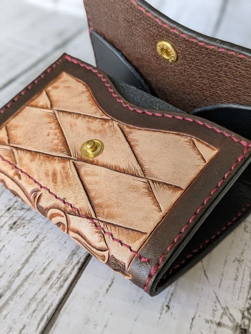 レザーケース　レザーカービングケース　ケース　小銭入れ