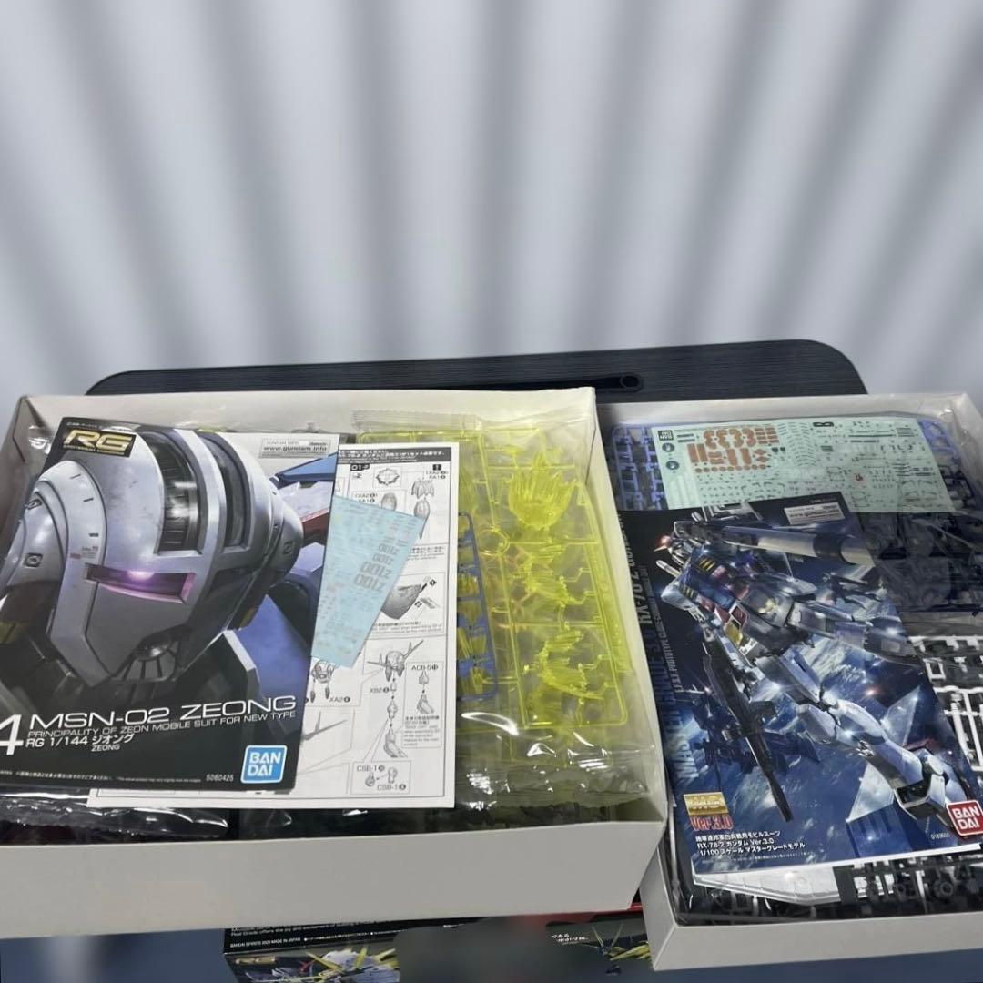 RGジオングエフェクトセットとRX-78-2ガンダムVer.3.0の 2セット