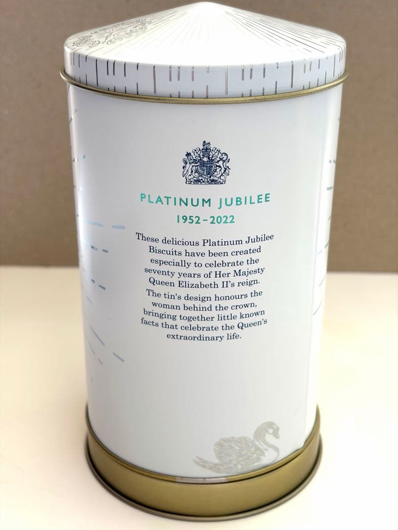 フォートナム&メイソン プラチナジュビリー オルゴール缶（空き缶）2点