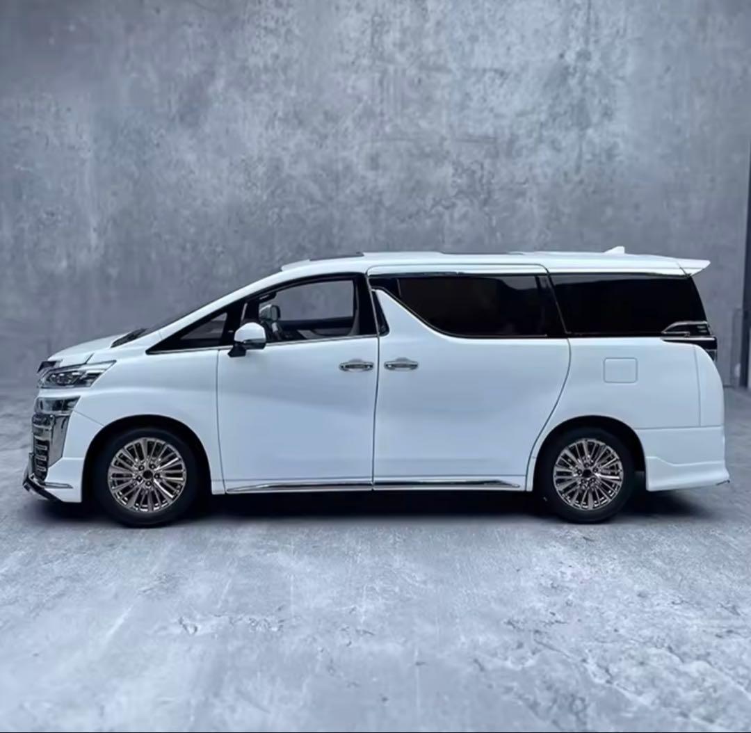 トヨタ ヴェルファイア 1/18 ダイキャストモデルホワイト ミニカー