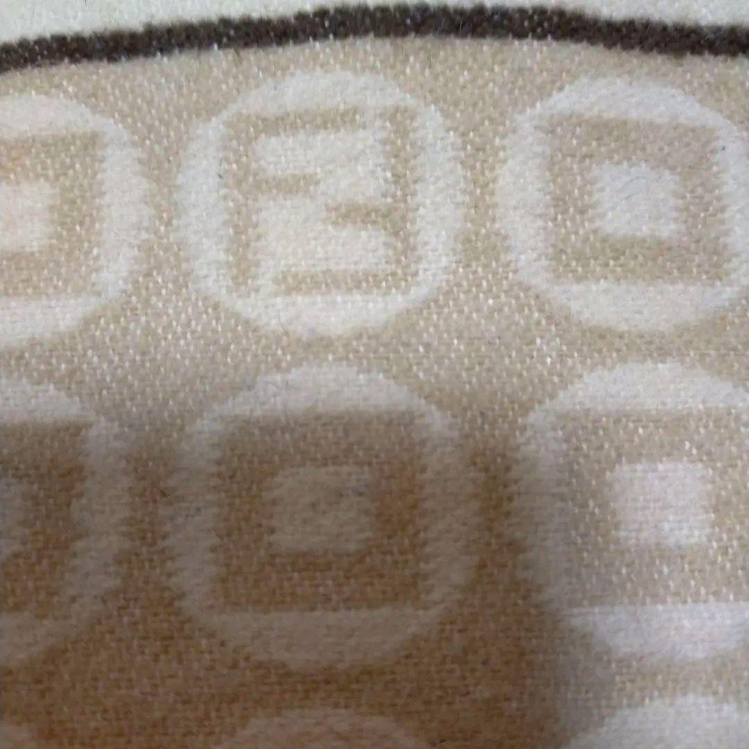 FENDI フェンディ　ウールブランケット　ロゴ入り ベージュ クリーニング済み