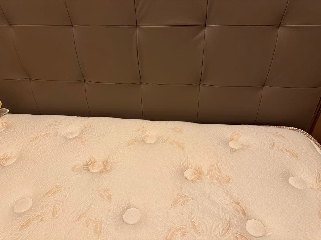 J*☆様 終了予定粗大ゴミ回収前に‼️ シモンズ　ダブルサイズ ベッド