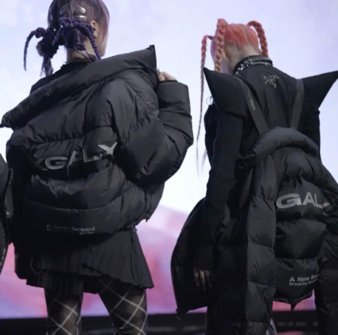 完売品！XGショートダウンジャケットMサイズXGALX/667フィルパワー