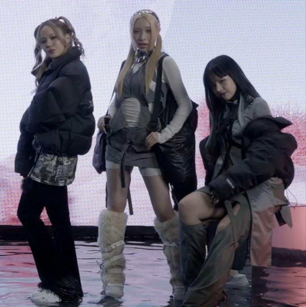 完売品！XGショートダウンジャケットMサイズXGALX/667フィルパワー