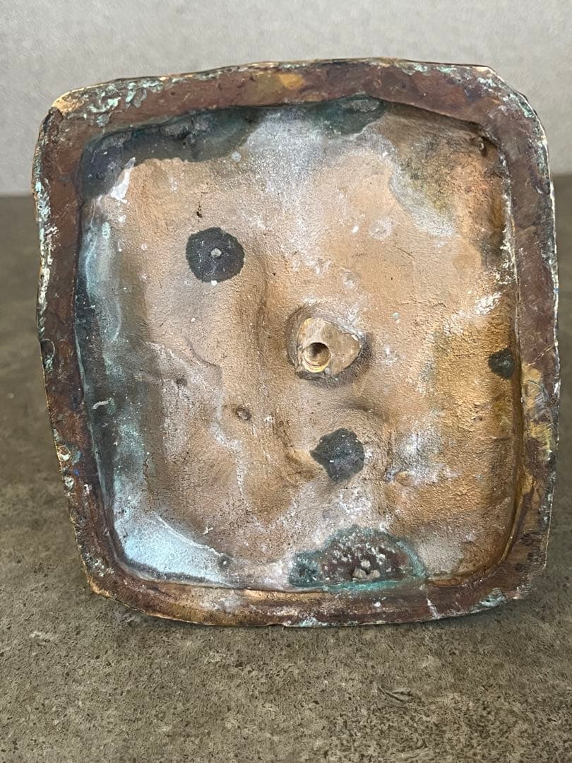 ブロンズ　置物　人物　銅　在銘　骨董品