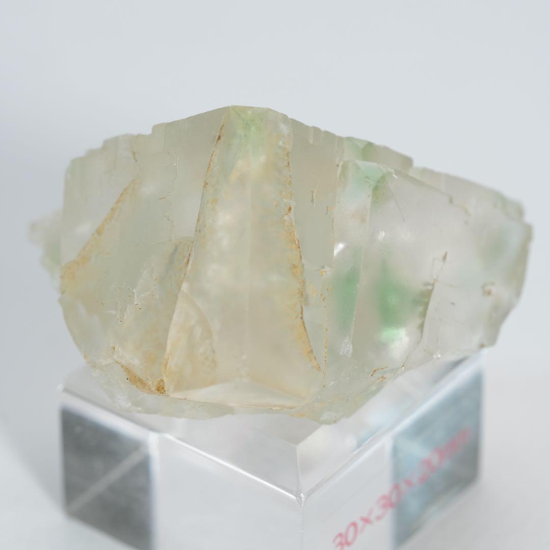 【結晶は珍しい】ペーニャ産フローライト 47×41×28mm