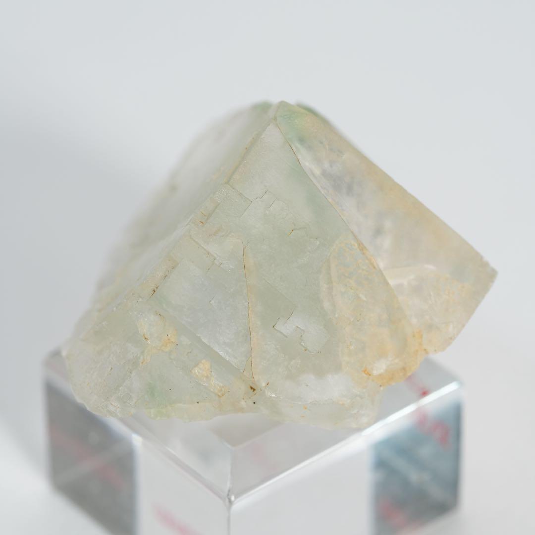 【結晶は珍しい】ペーニャ産フローライト 47×41×28mm