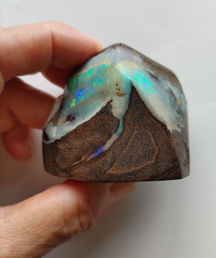 天然 ボルダーオパール 置物 NO386