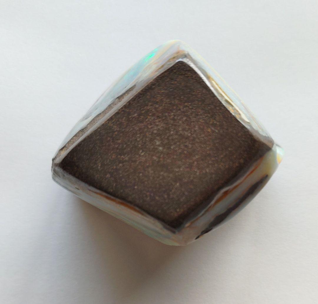 天然 ボルダーオパール 置物 NO386