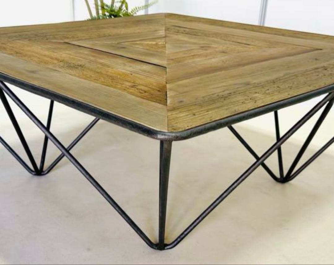 センターテーブル・ローテーブル CRITH COFFEE TABLE