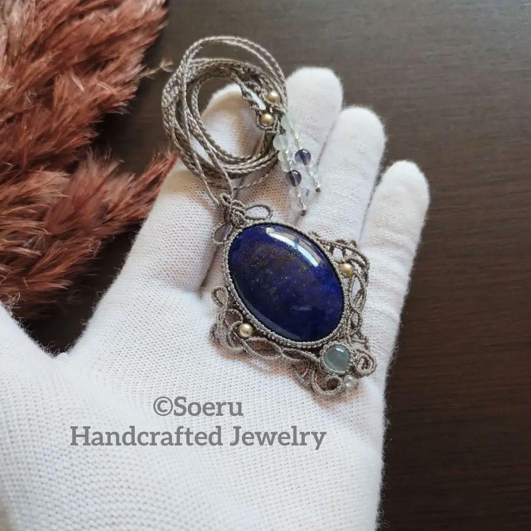 ラピスラズリ＆ブルートパーズのマクラメ編みネックレス　天然石