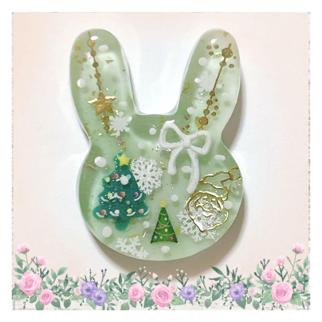 No 952❣️うさぎ型シンプルクリスマスレジンヘアゴム❣️٩(๑❛ᴗ❛๑)۶❣️