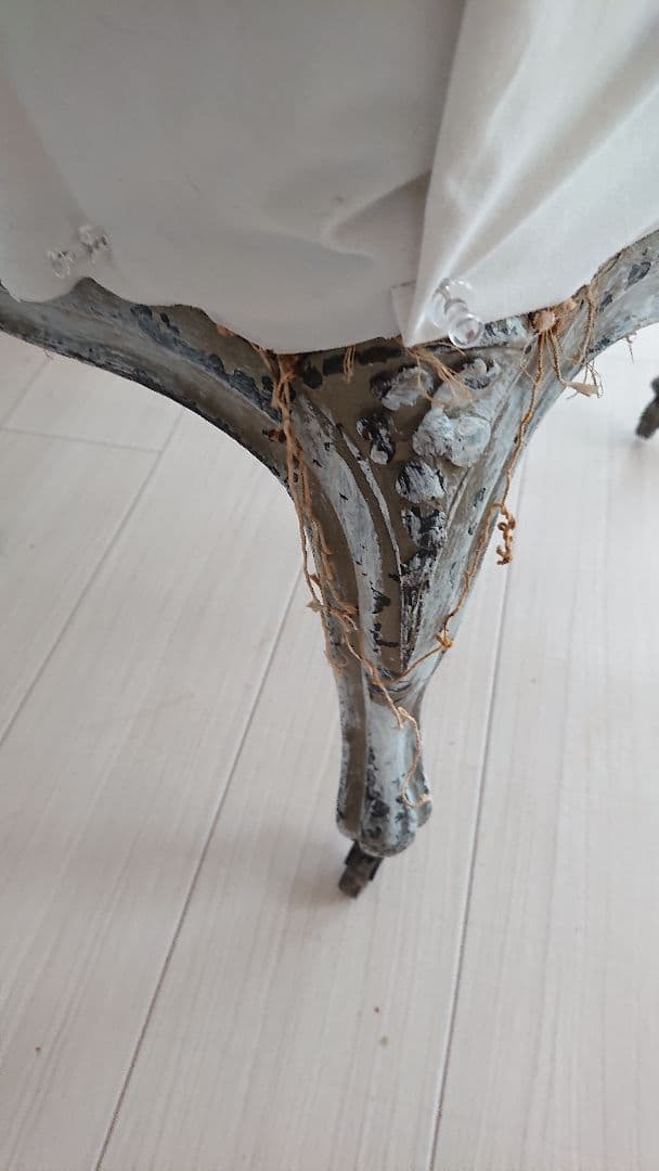 フランスアンティークチェア 痛みあり