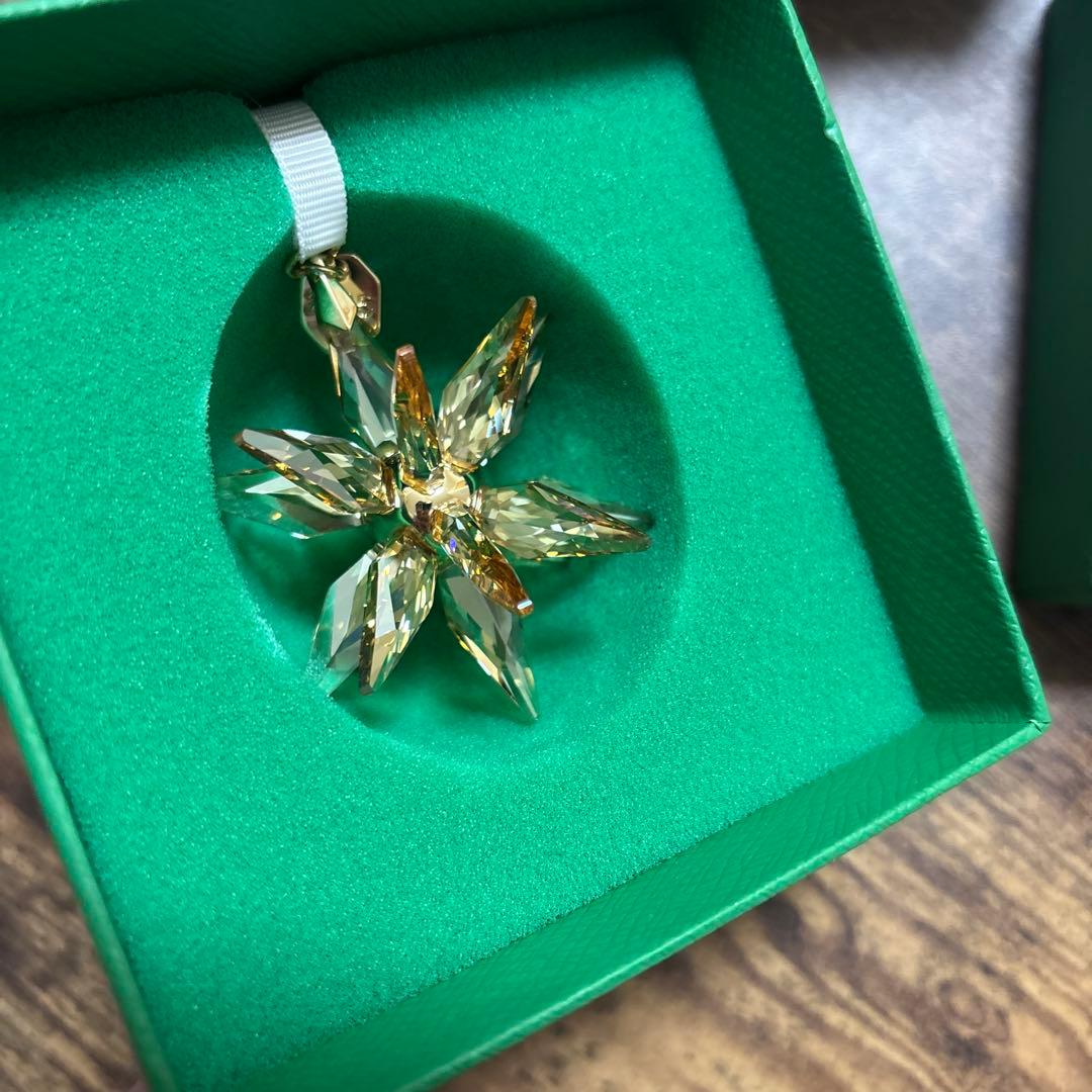 新品★スワロフスキー 2025 クリスマス　3D オーナメント
