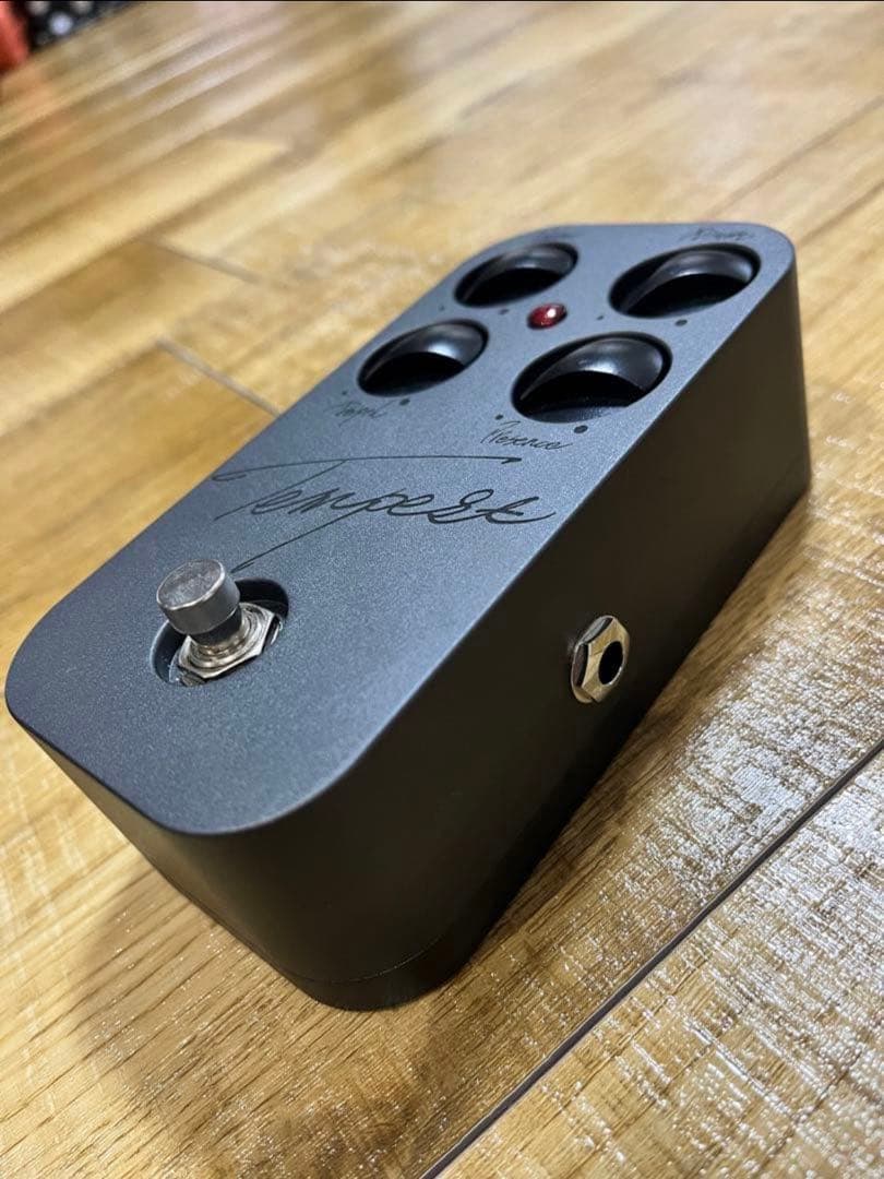 Tempest CULT ディストーションギターエフェクター