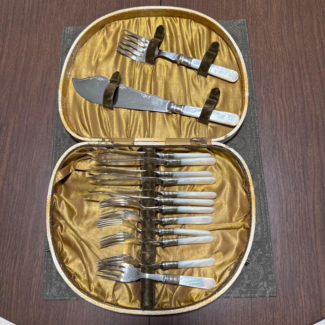 癒*い様 英国クラシック カトラリーセット、アンティーク、白蝶貝のハンドル イギ