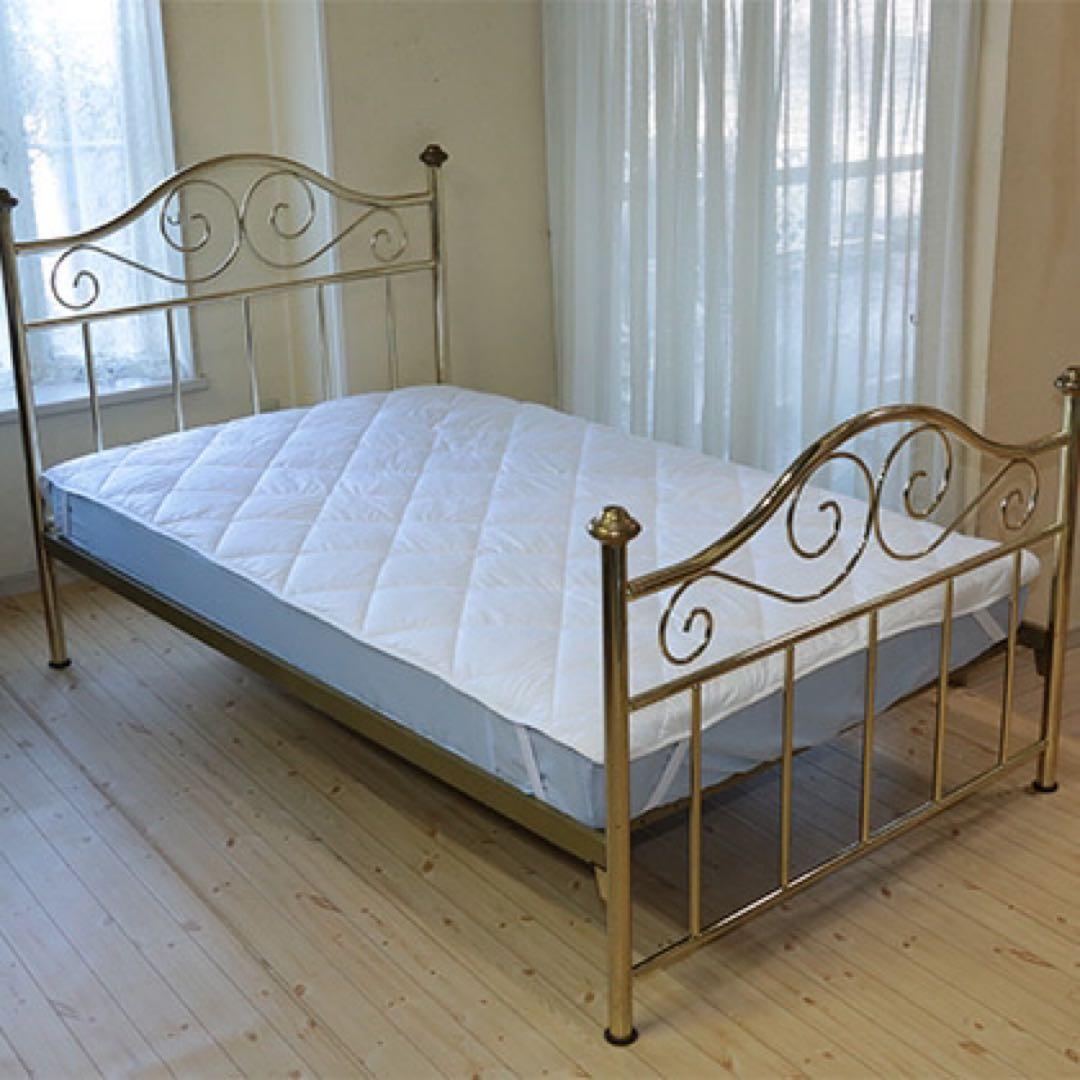 シングルお姫様ベットフレームディコ社のオシャレなデザインベッド