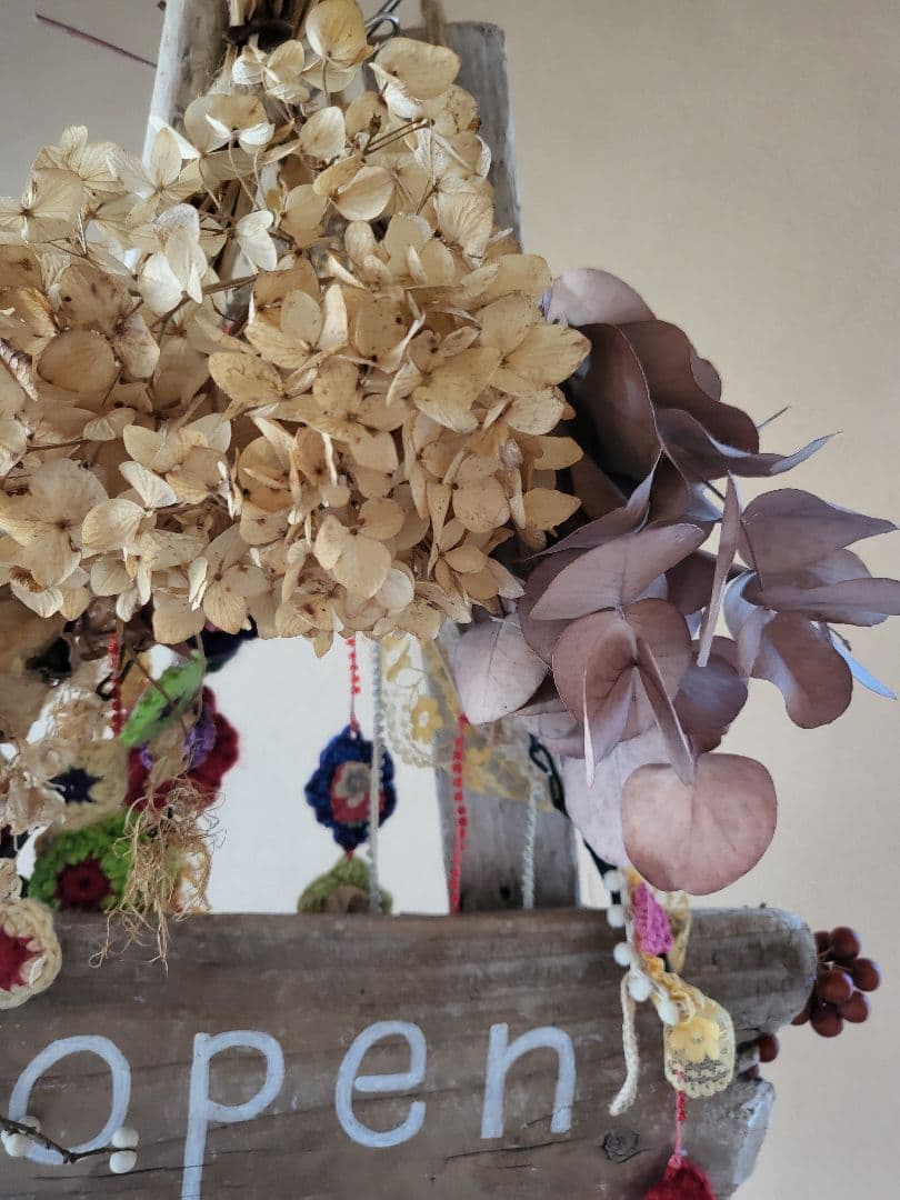 布花と流木のOPENオブジェ リバティ布ドライフラワー一点もの 店舗