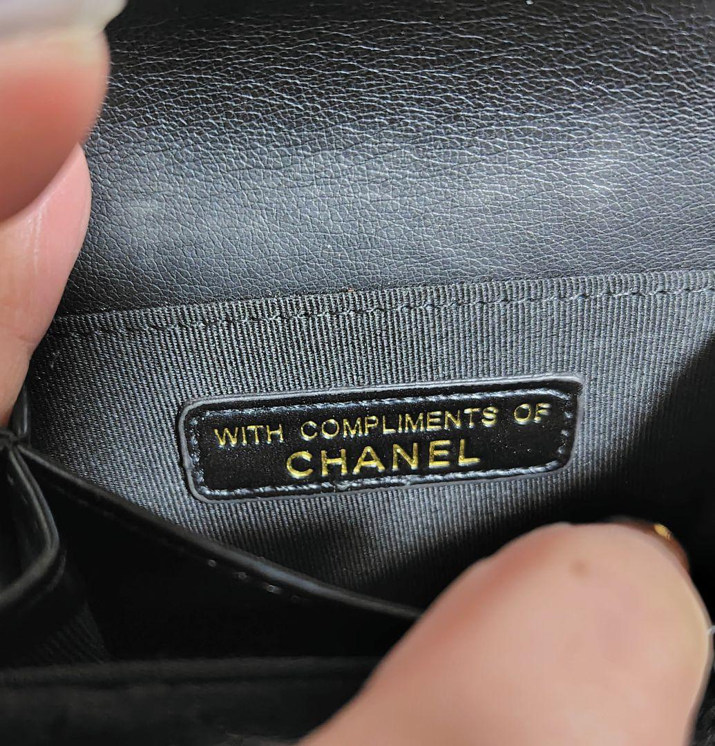 ♡CHANEL♡ ブラック キルティング 二つ折り財布✨美品✨