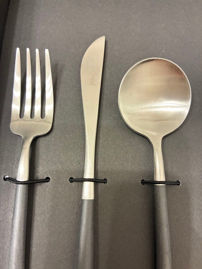 Cutipol カトラリーセット ブラックシルバー（デザート用）