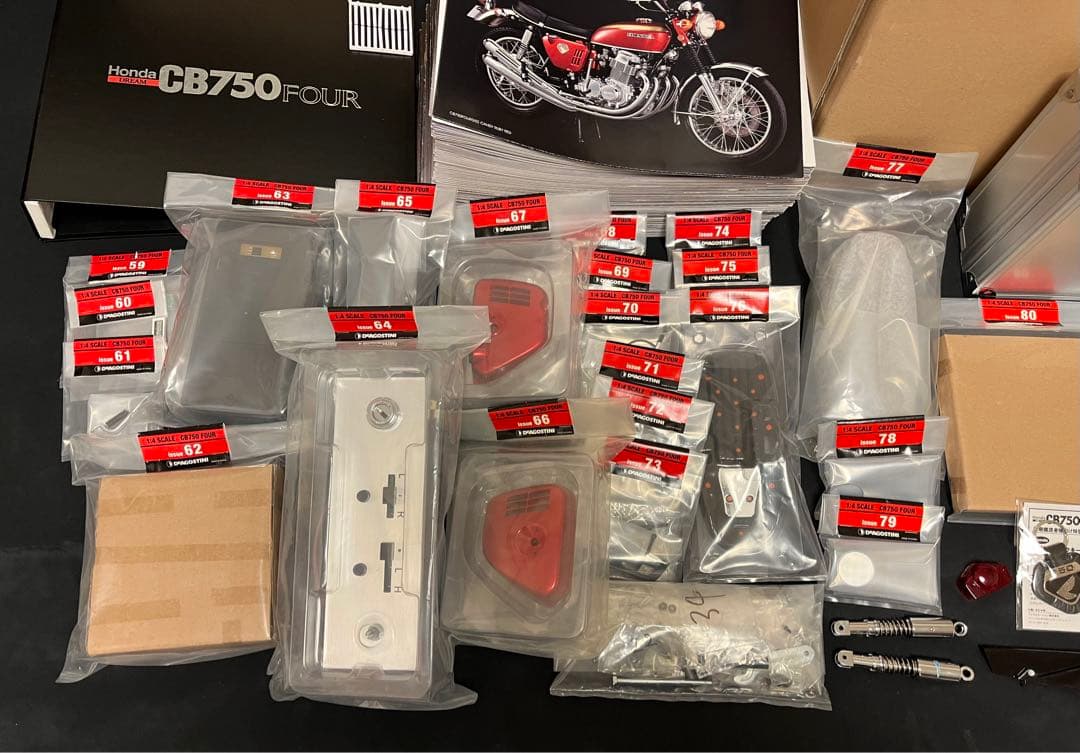 ディスプレイケース付き CB750 FOUR 未完成品 - メルカリ