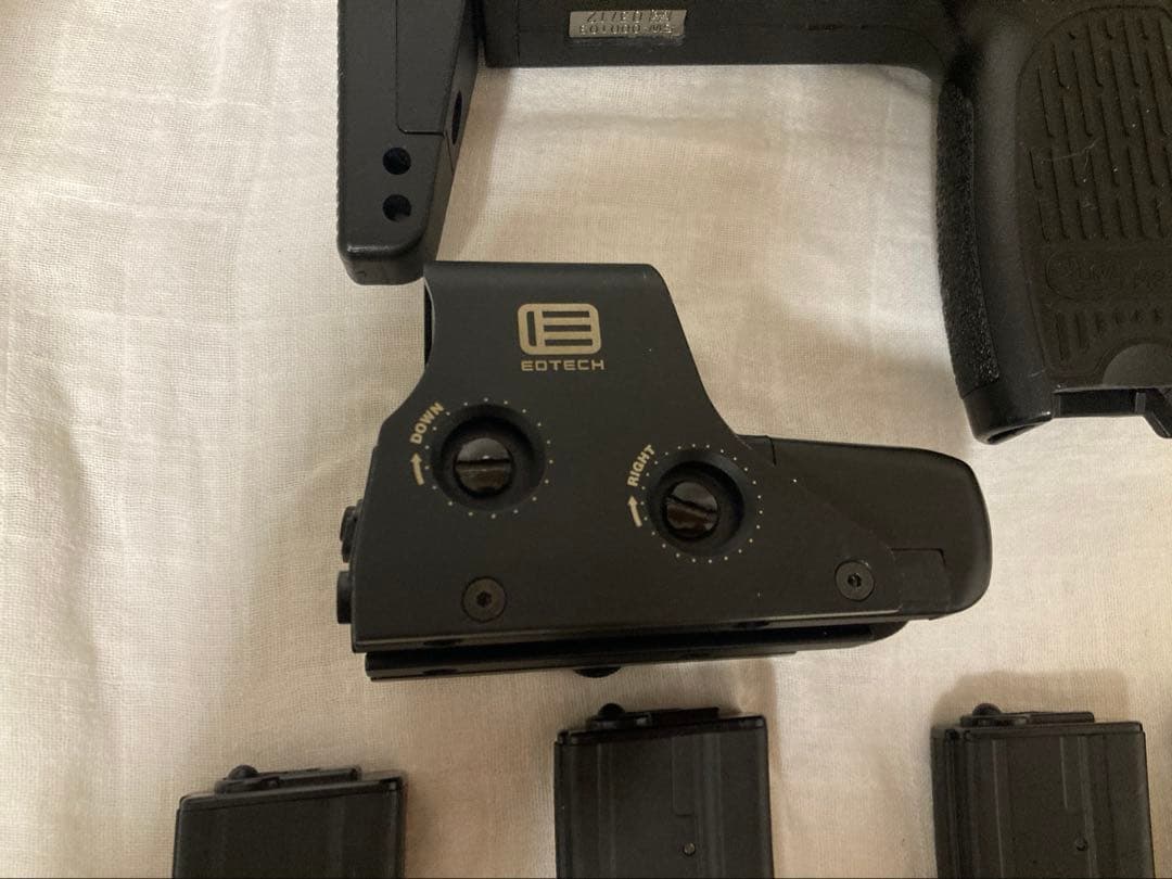 (上級者向け) 法定初速 東京マルイ 電動MP7 分解途中　トイガン