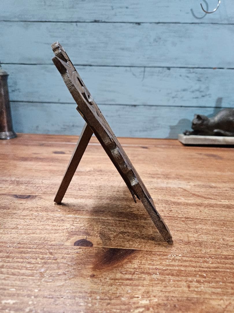 フランスアンティーク 木彫りのフォトフレーム 写真立て スタンド 木製