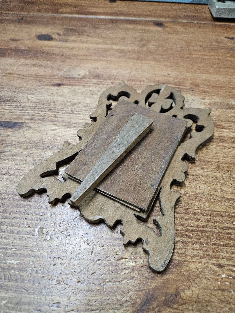 フランスアンティーク 木彫りのフォトフレーム 写真立て スタンド 木製