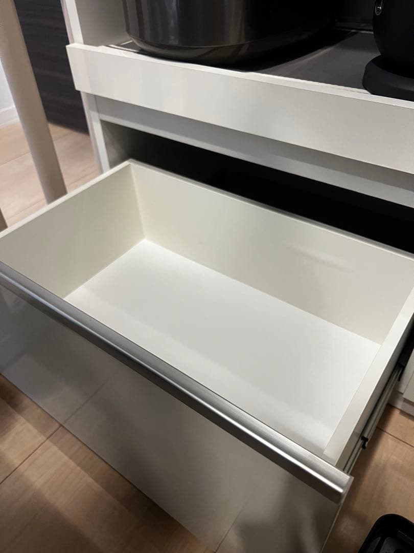 タイムセール⚪︎ホワイト 食器棚・キッチンカウンター 引き戸付き