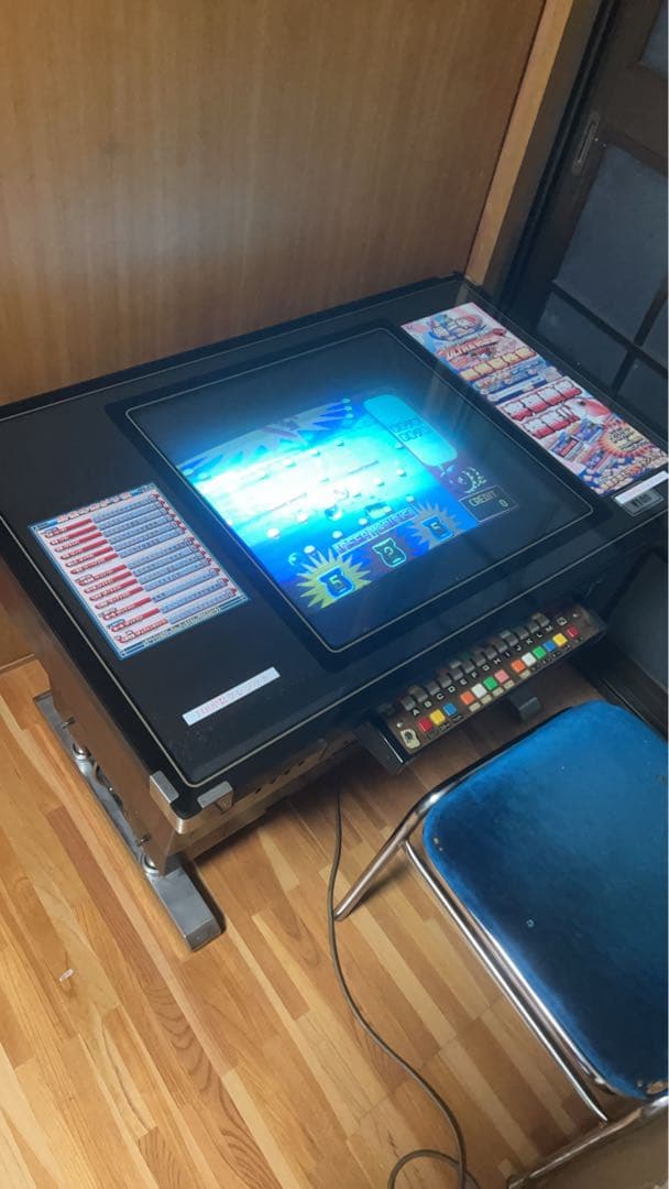 麻雀　ゲーム　レトロ　喫茶　テーブル筐体　Mリーグ　卓上　遊戯　テレビ