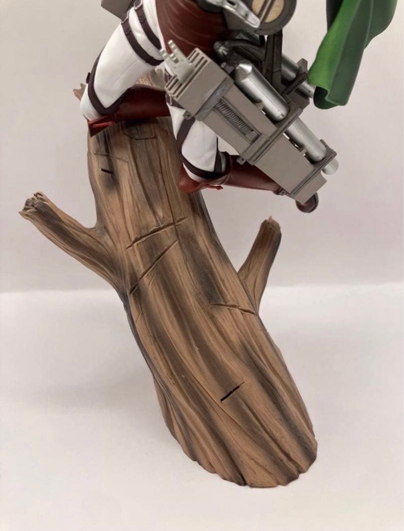 進撃の巨人　コトブキヤ　リヴァイ　フィギュア