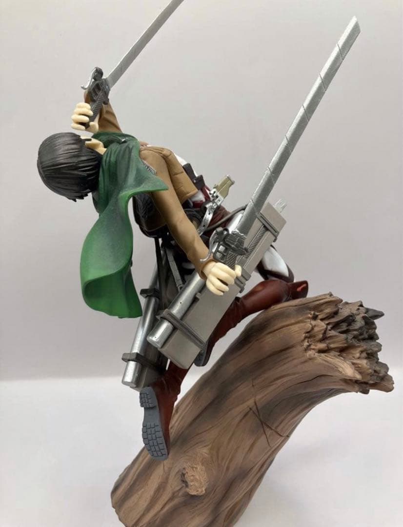 進撃の巨人　コトブキヤ　リヴァイ　フィギュア