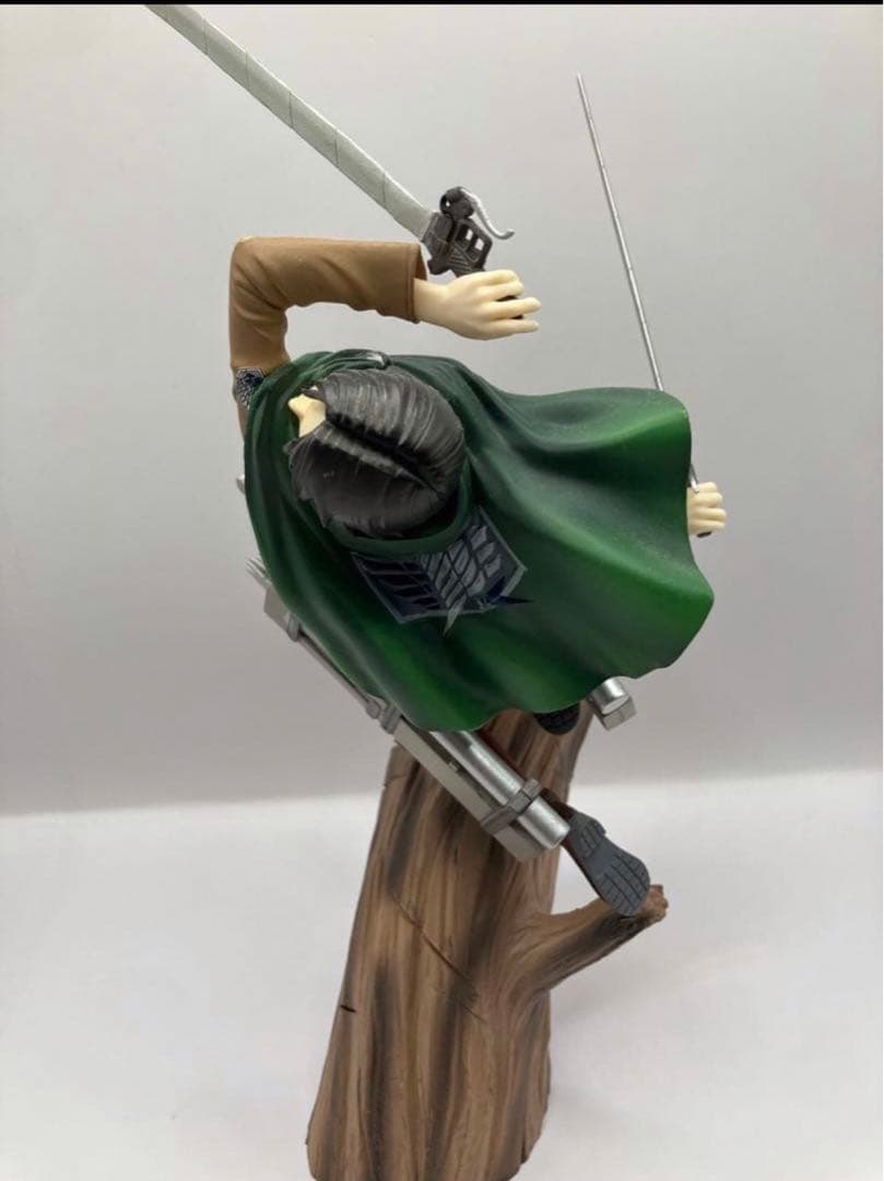 進撃の巨人　コトブキヤ　リヴァイ　フィギュア