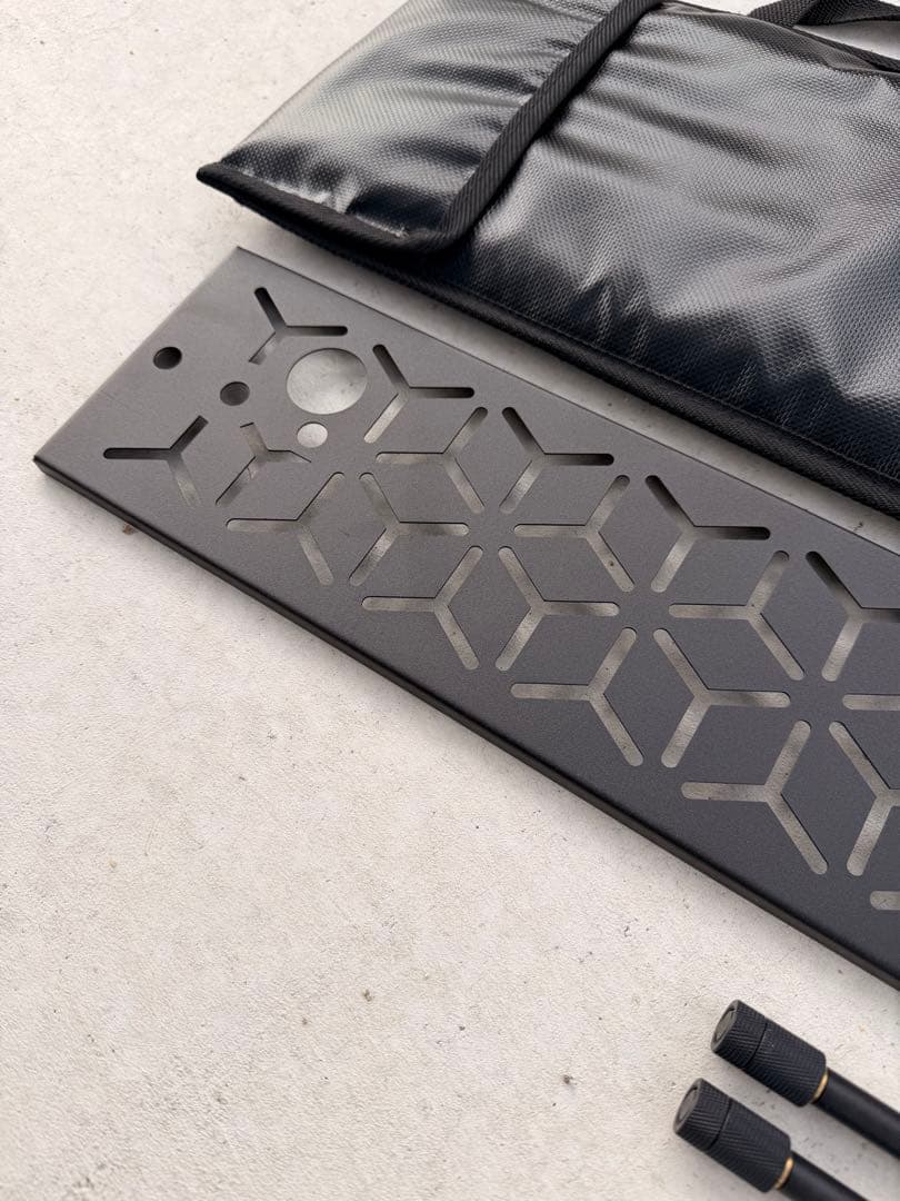 テリトリータスク　ワタリガラス棚 RAVEN SHELF