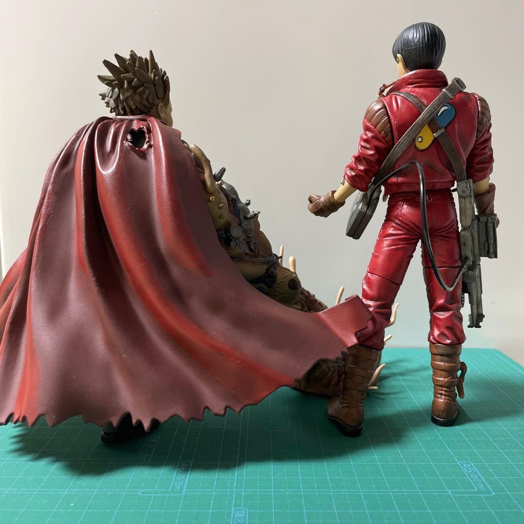 アキラ AKIRAのフィギュア マクファーレントイズ製 金田と鉄雄のセット