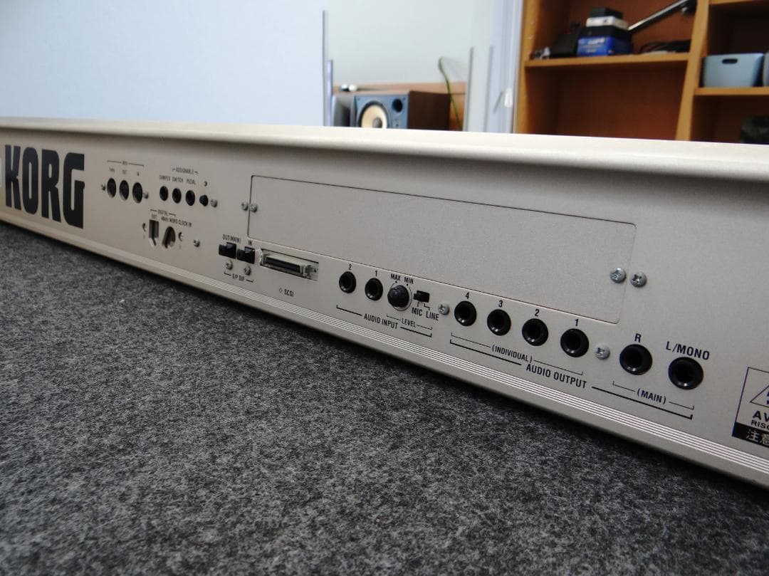 KORG Triton studio 動作確認済　ハードケース付